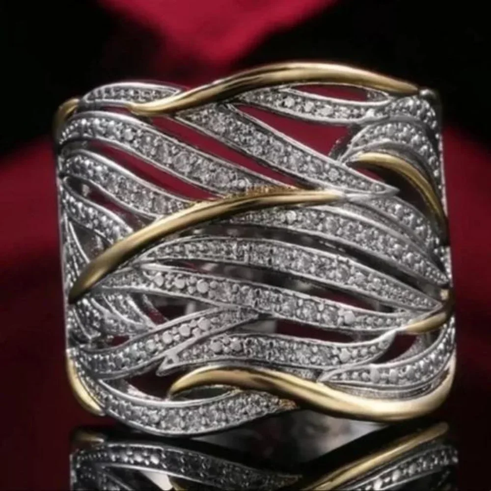 NEW TWO TONE 925 STERLING SILVER DIAMOND RING, BEAUTIFUL RING, SHINY RING. - Picture 1 of 6